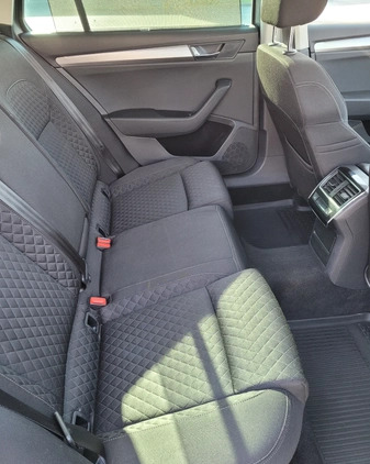 Skoda Superb cena 89900 przebieg: 176800, rok produkcji 2019 z Kętrzyn małe 106